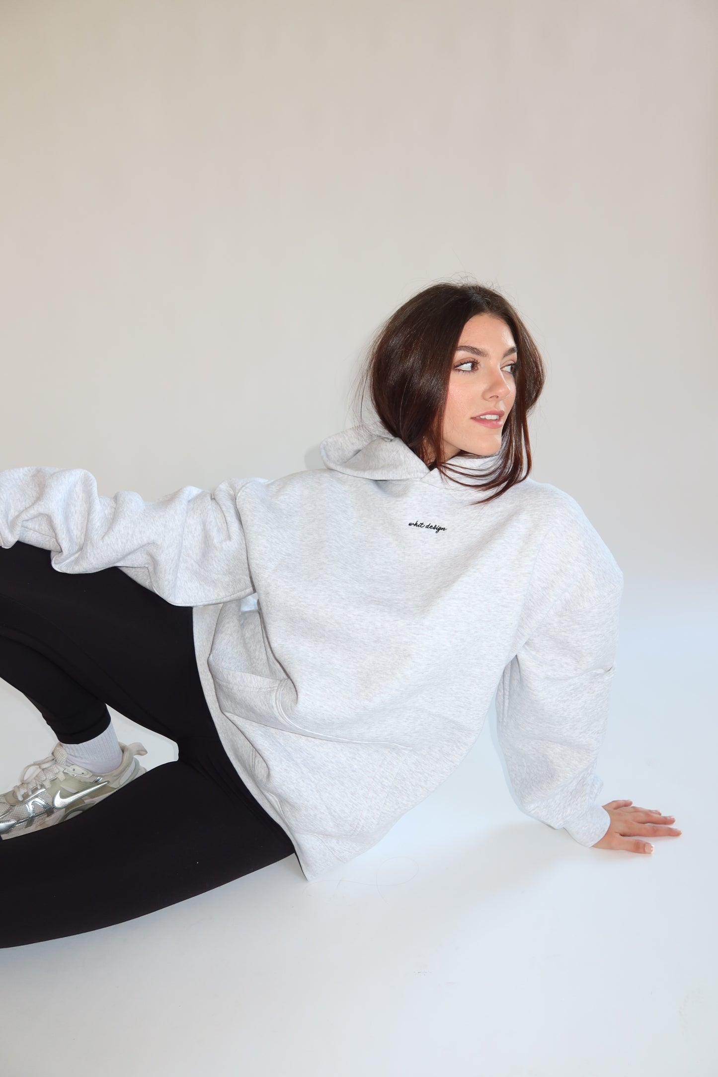 CLASSIC HOODIE | HEATHER GREY